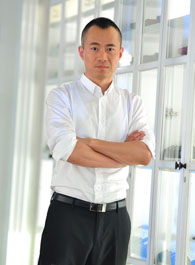 邱启明