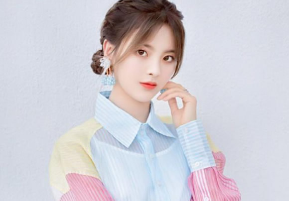 杨超越